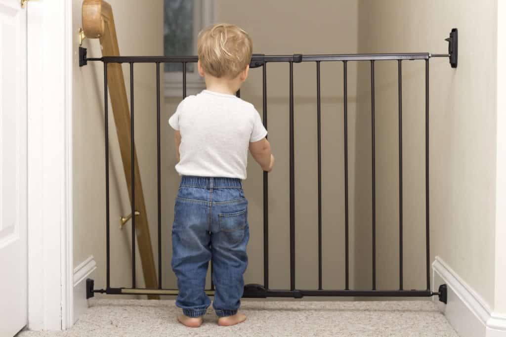 13 Best Baby Gates for Stairs with Banisters: Review Guide
