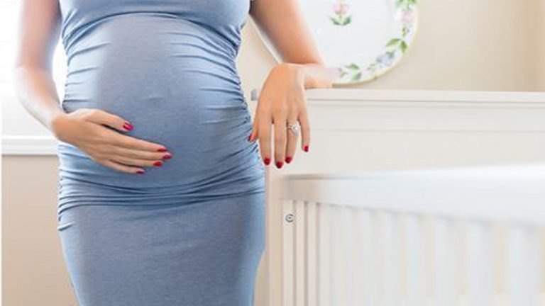 4. "The Best Pregnancy-Safe Nail Polishes for a Non-Toxic Manicure" - wide 1